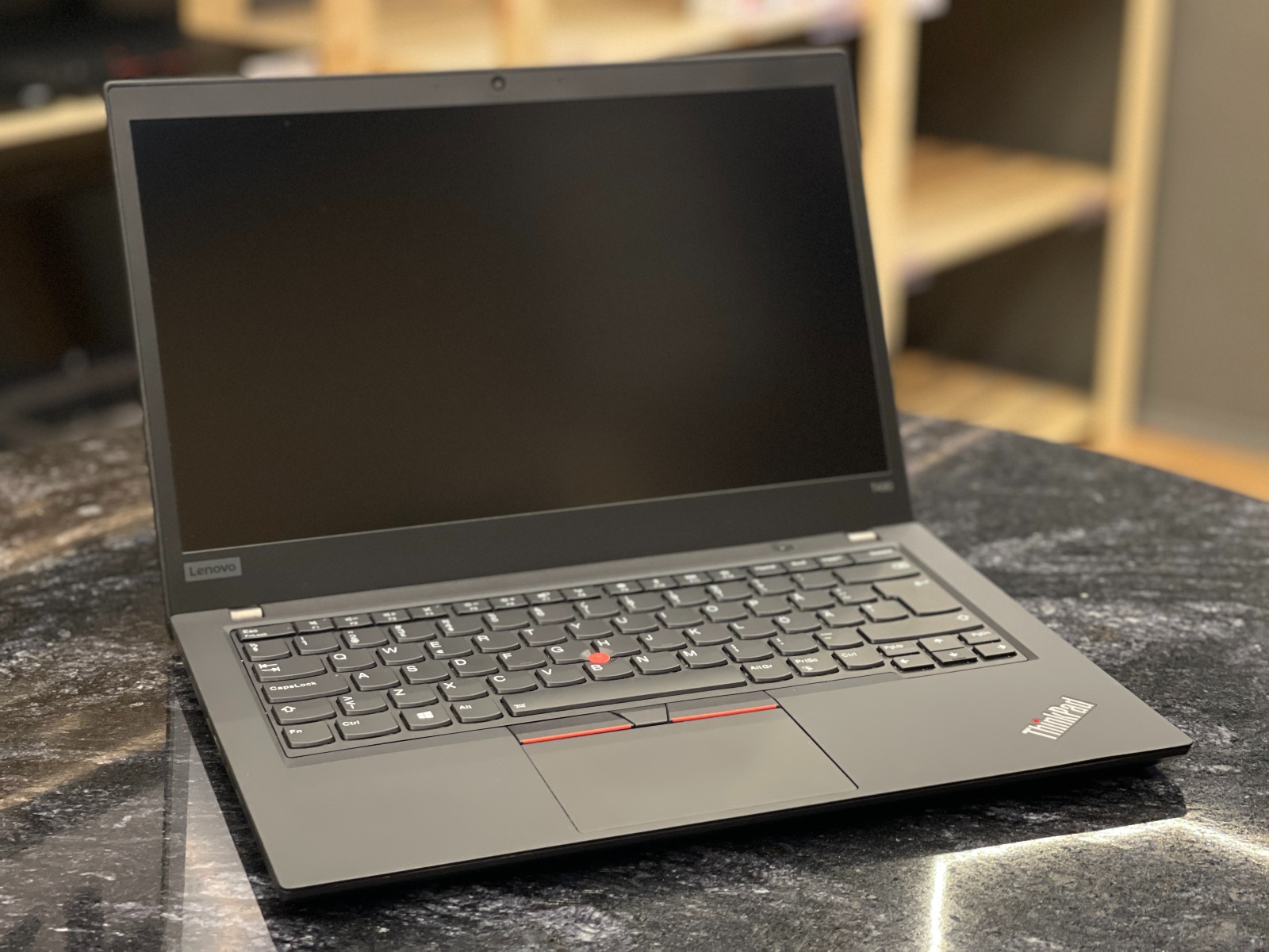 LENOVO ThinkPad T490