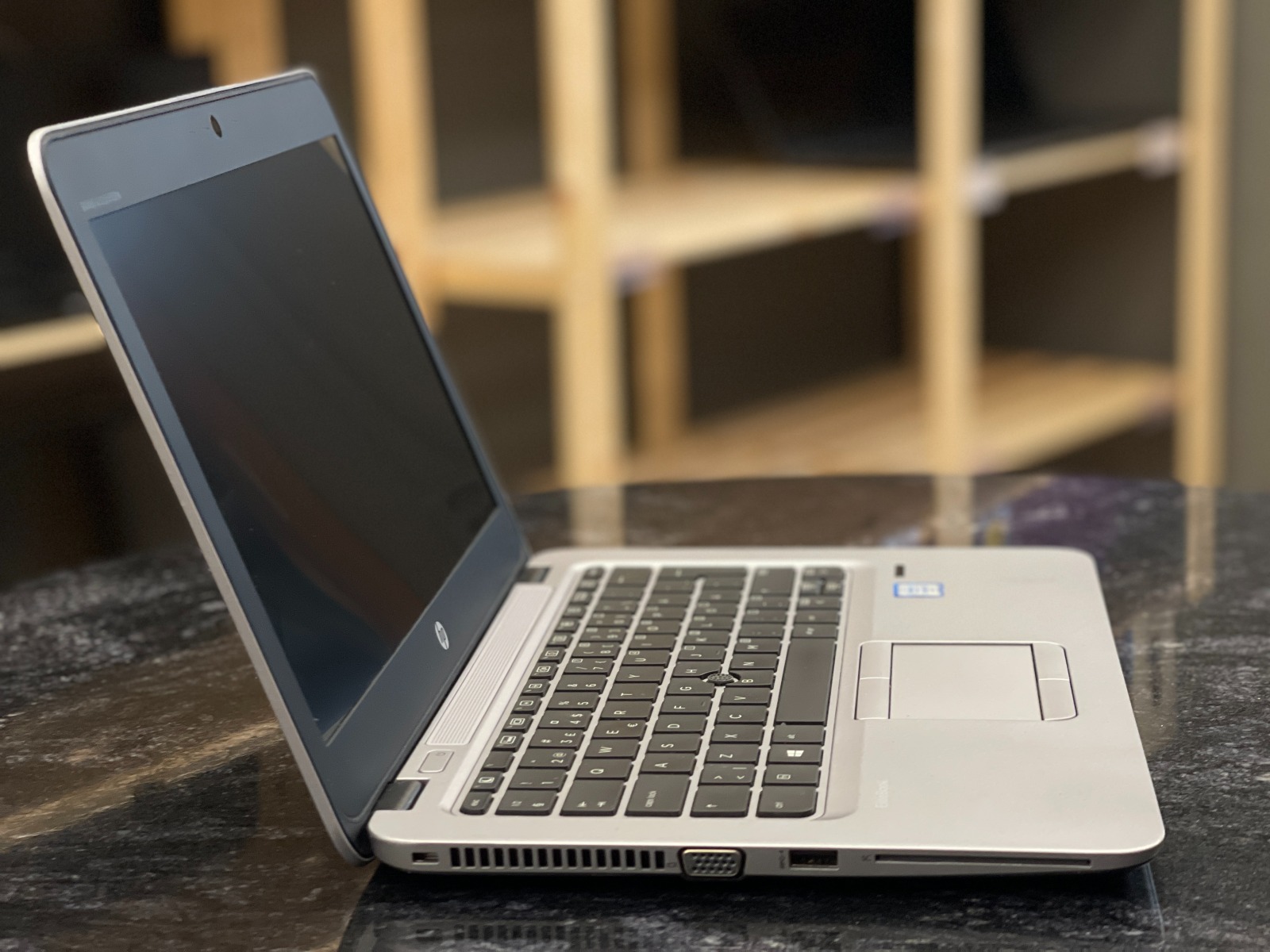 HP EliteBook 820 G3 — фото 2
