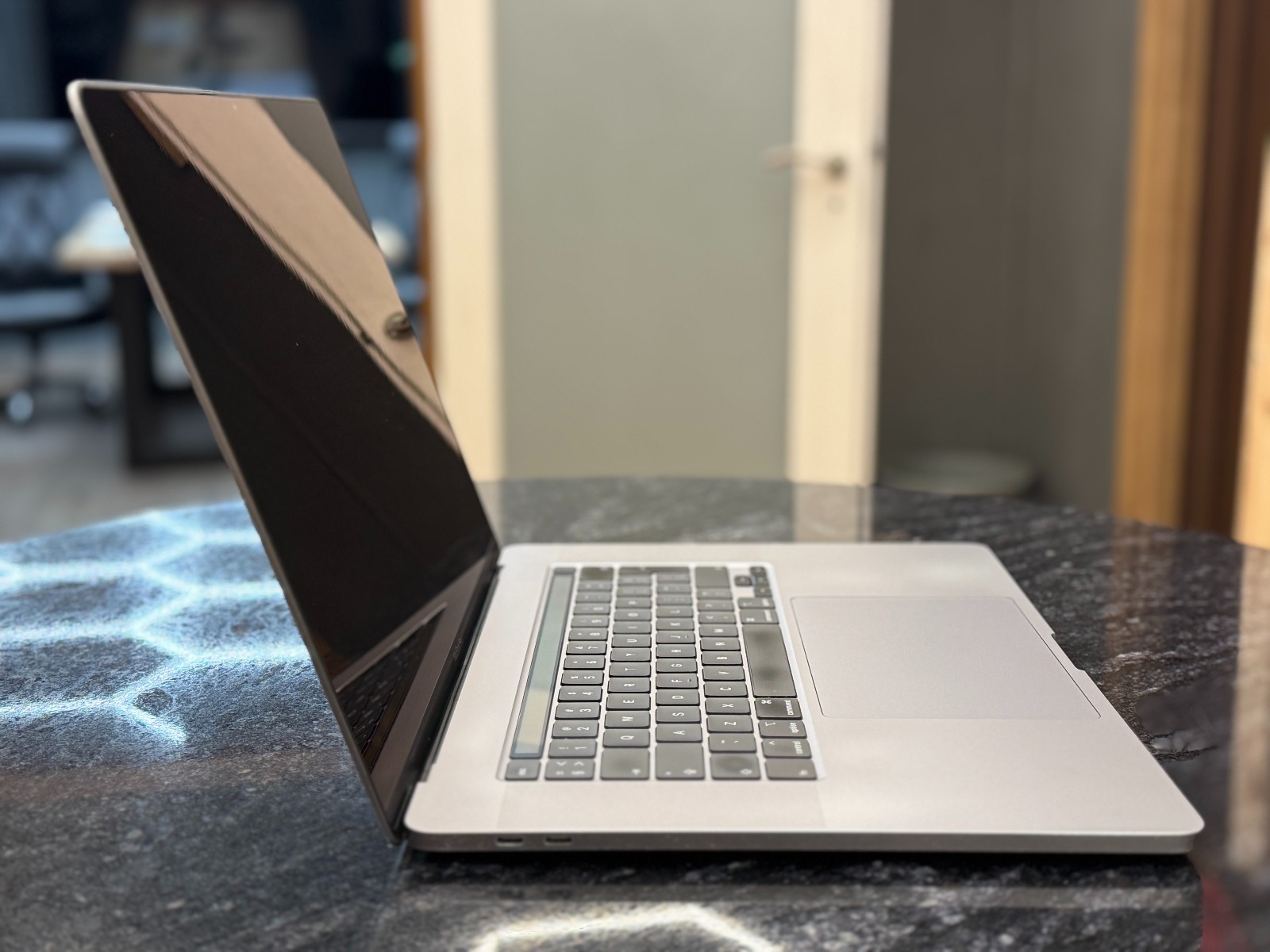 Apple MacBook Pro A2141 (2019) — фото 3