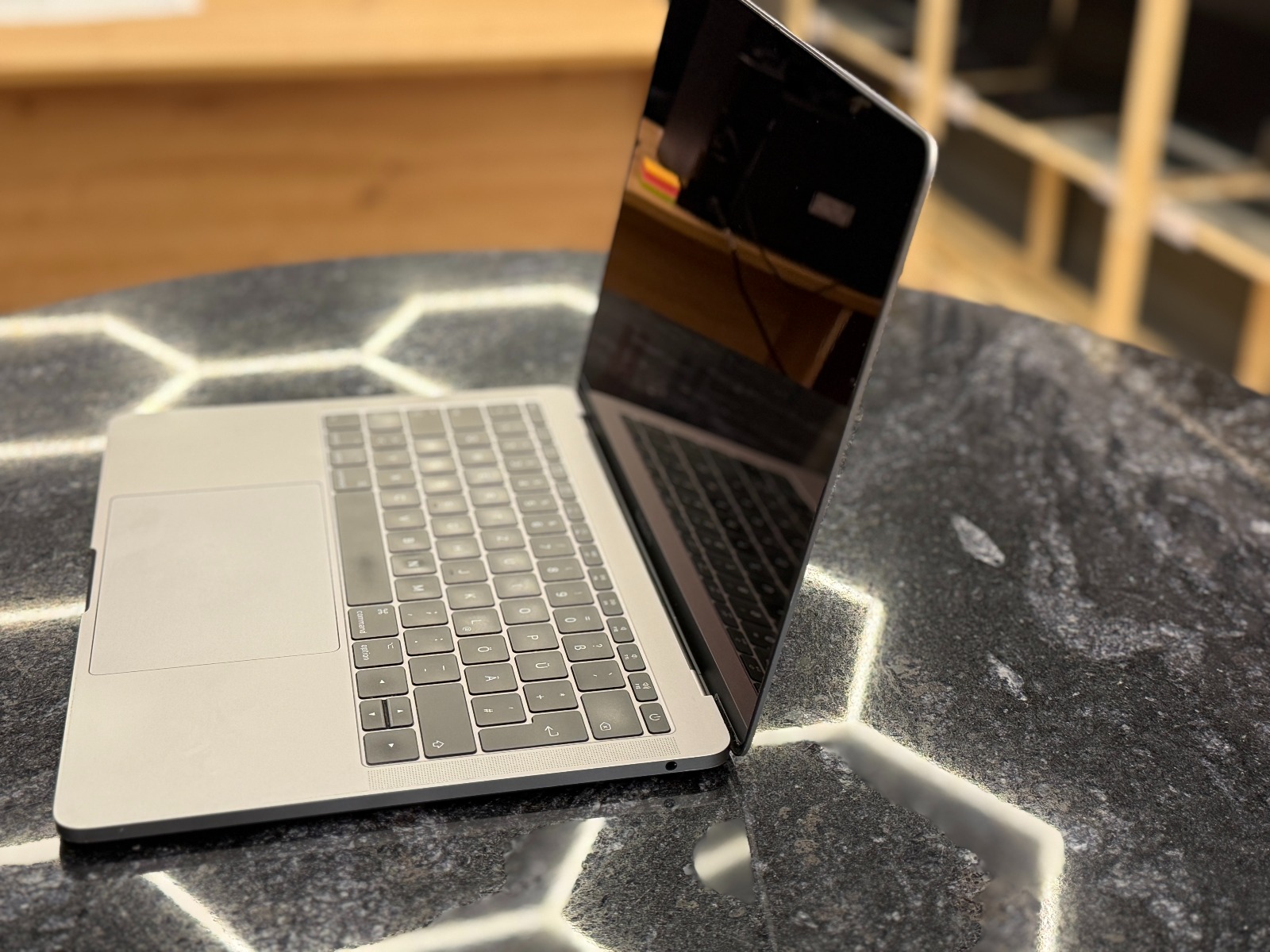 APPLE MacBook Pro A1708 (2017) Silver — фото 3