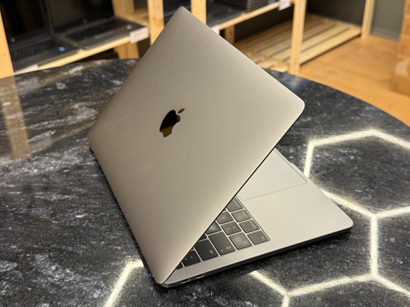 APPLE MacBook Pro A1708 (2017) Silver — фото 6