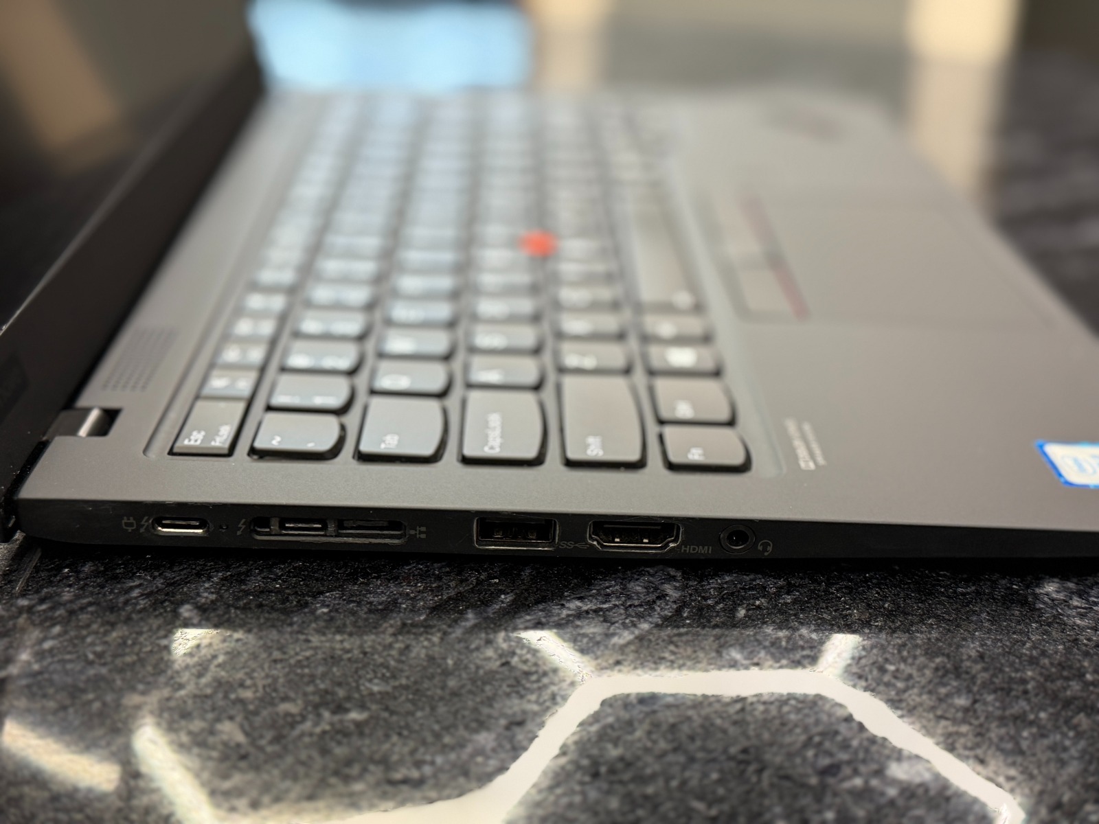 Lenovo ThinkPad X1 Carbon 7th Touch (Сенсорный) — фото 3