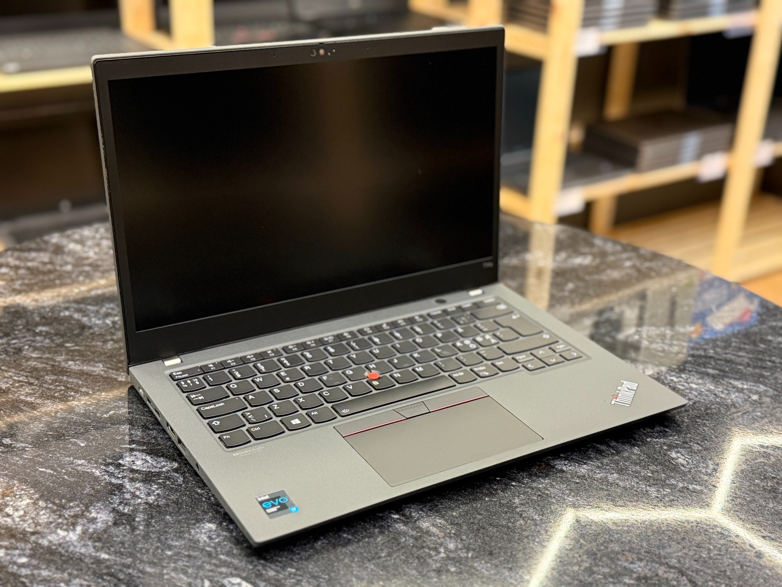 Lenovo ThinkPad T14s Gen2