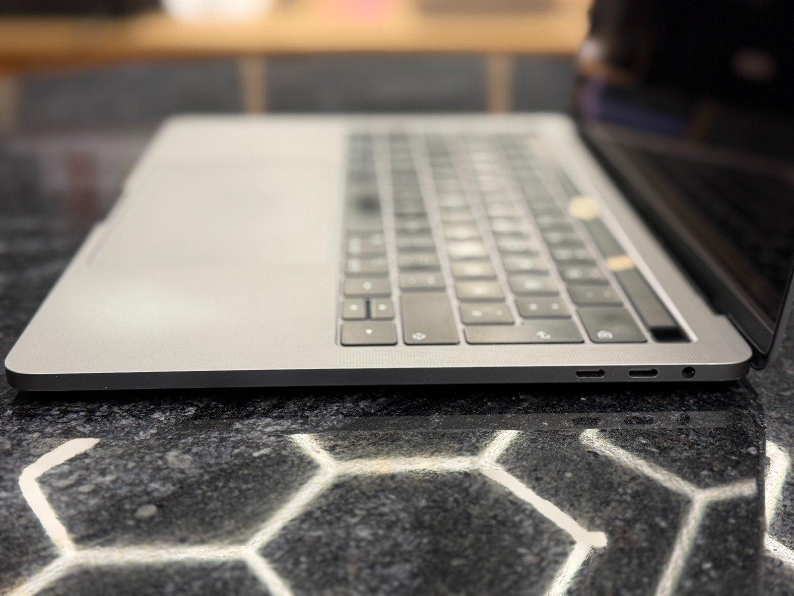 Apple MacBook Pro A1989 13" (2019) — фото 2