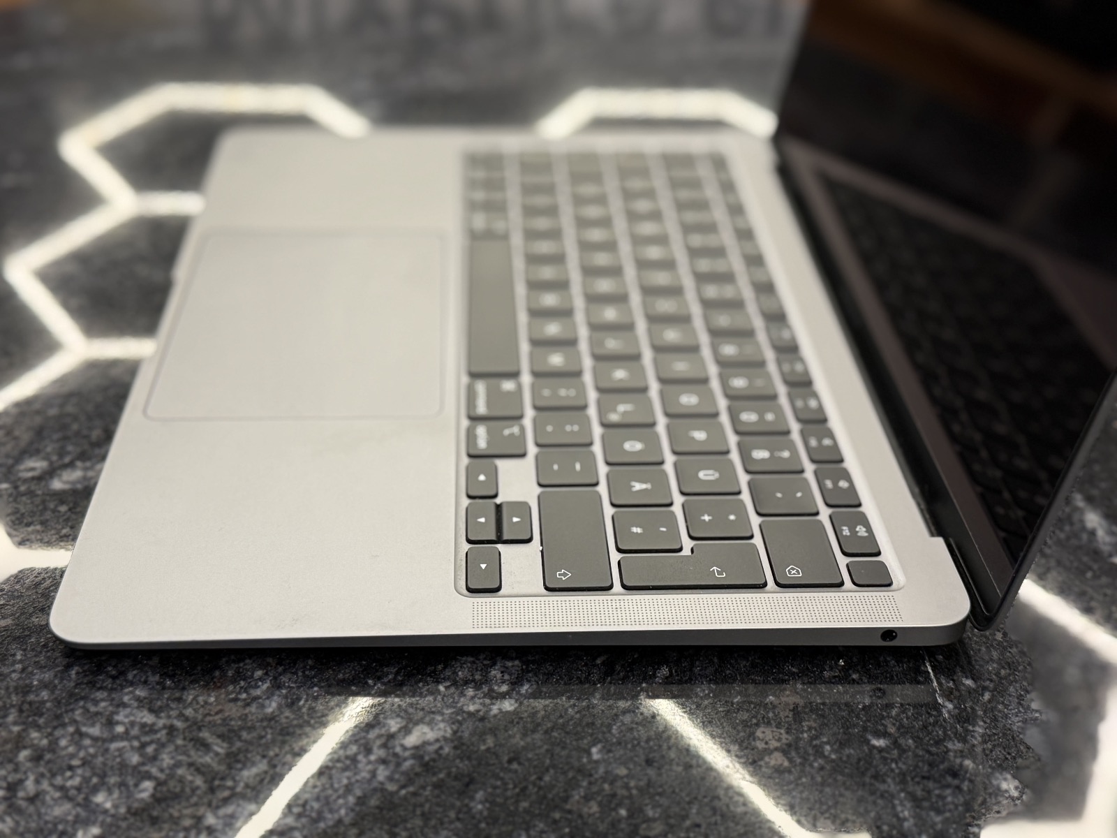 Apple MacBook Air M1 13.3″ A2337(2020) — фото 2