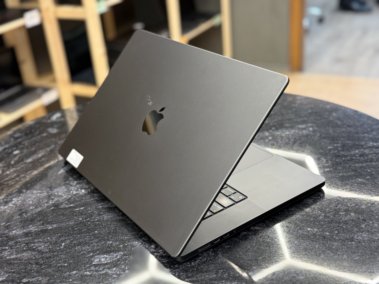 Apple MacBook Pro 16" (2023) M3 PRO — photo 5