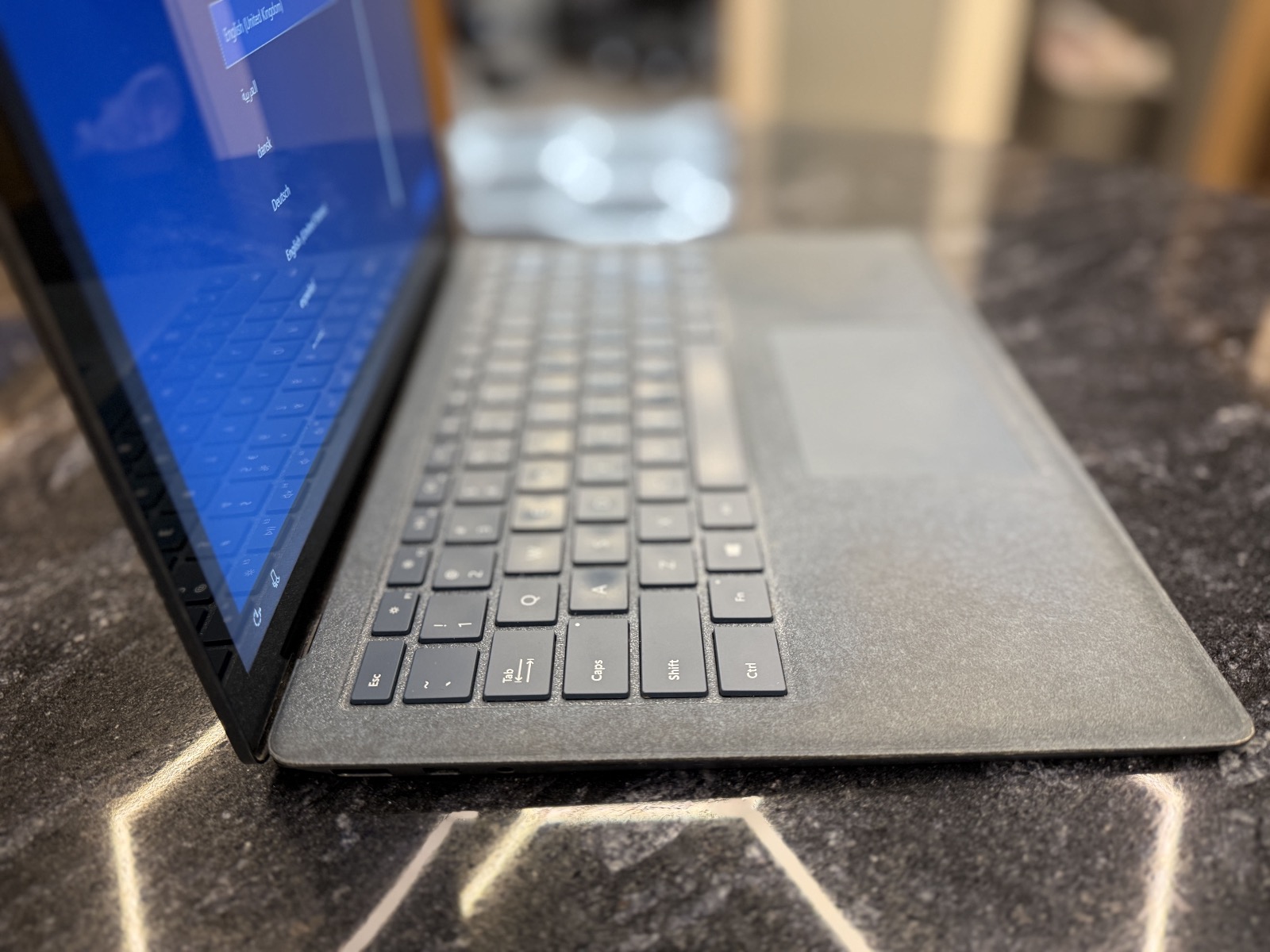 Microsoft Surface Laptop Touch 13.5" (Сенсорный) — фото 3
