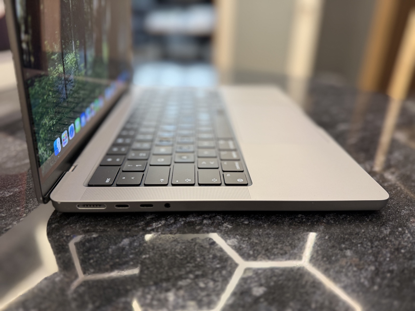 MacBook Pro 14"2021/M1 MAX/32RAM/1TB/A2442 — фото 3