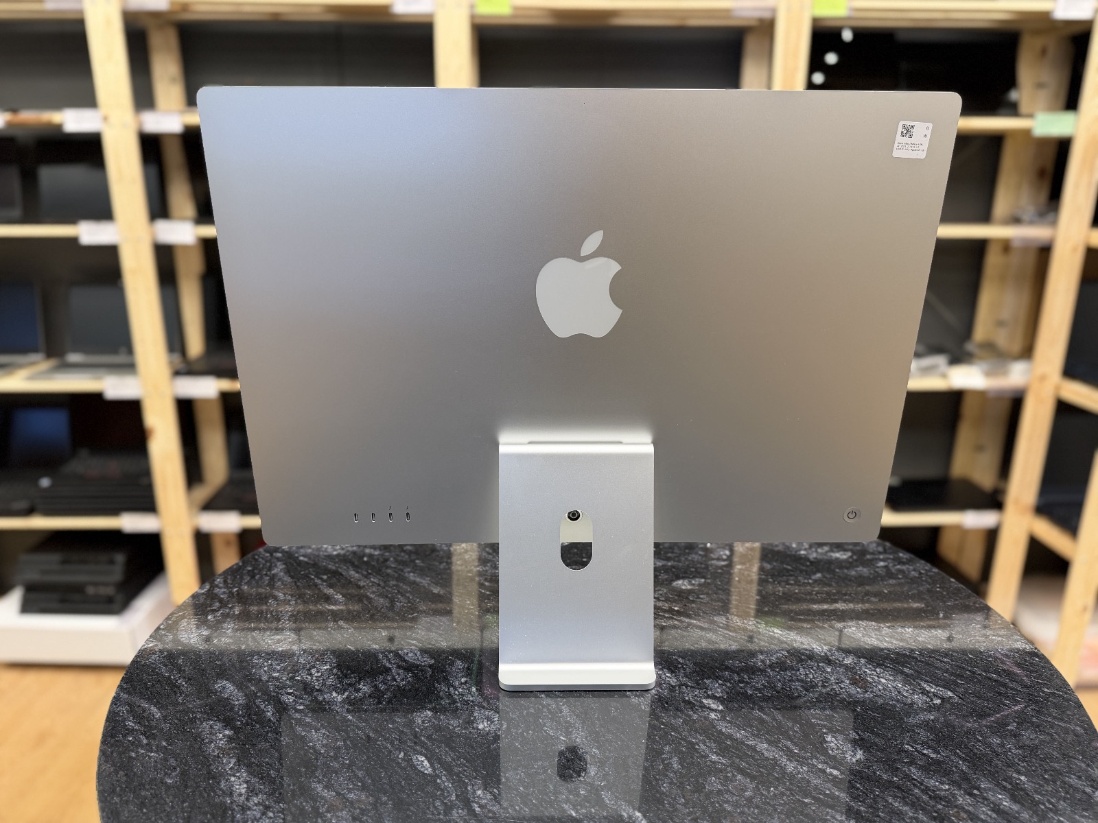 Apple iMac (Retina 4.5K, 24″, 2021, 2 TBT3 + 2 USB-C, M1) / 8GB / 256GB SSD / Silver — фото 3