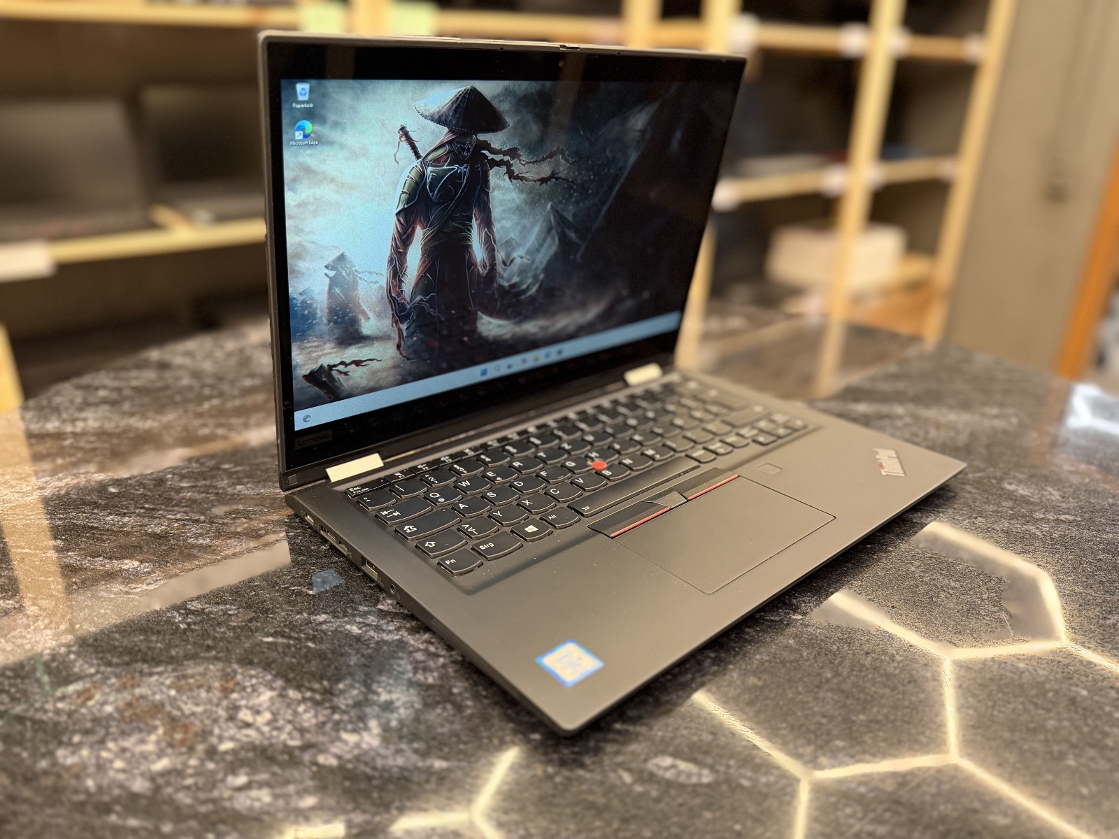 Lenovo ThinkPad X390 Yoga 13.3" Сенсорный Трансформер 