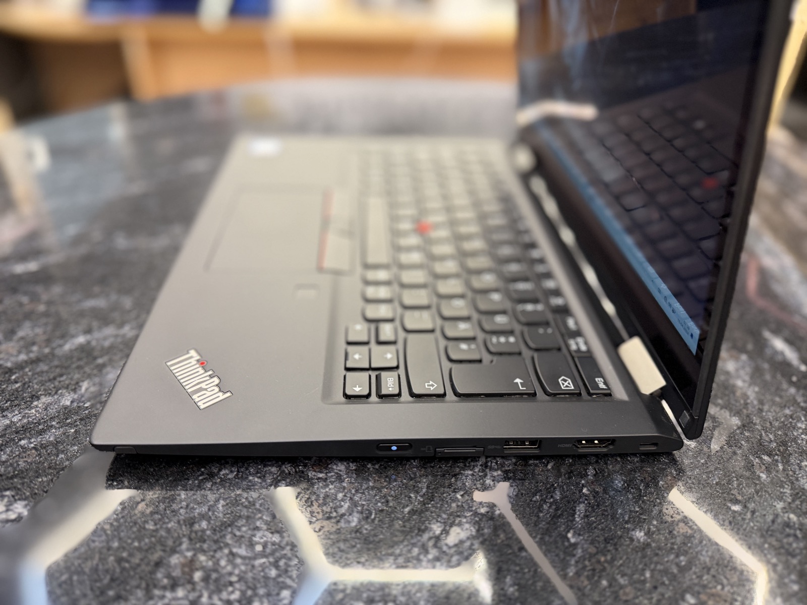 Lenovo ThinkPad X390 Yoga 13.3" Сенсорный Трансформер  — фото 6