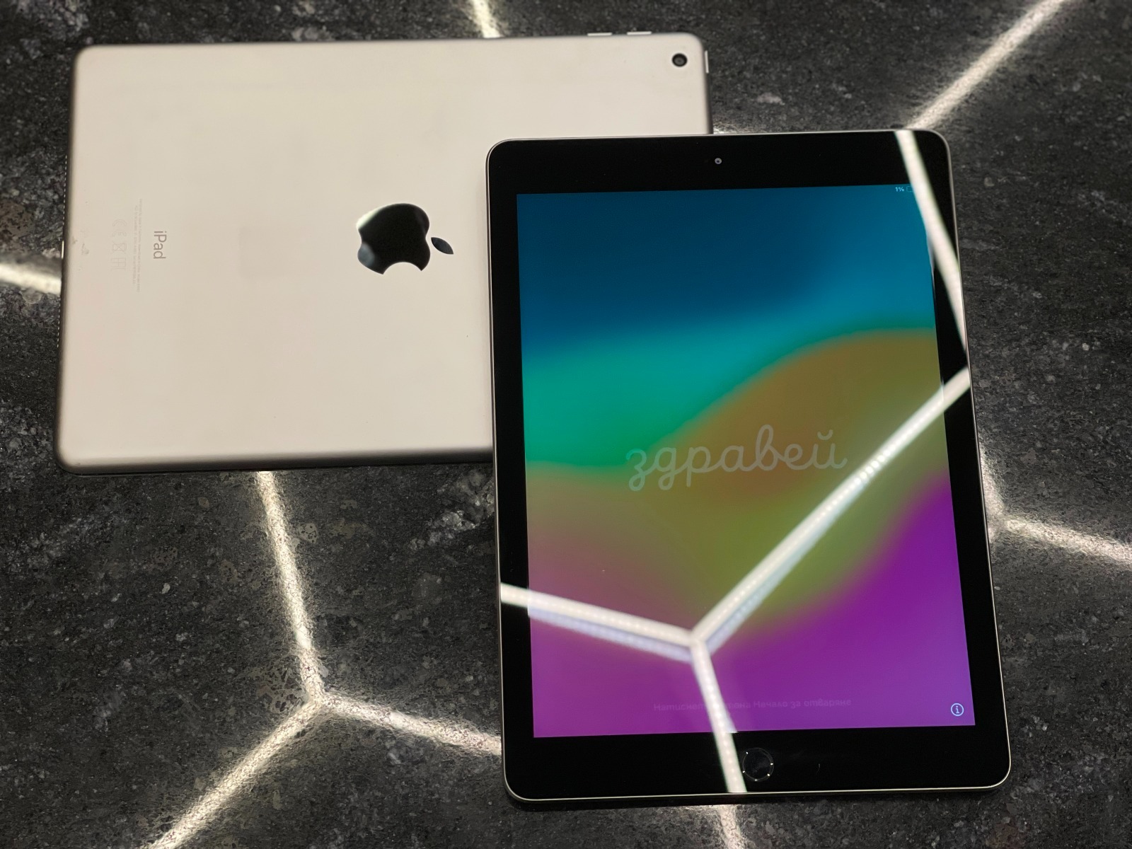 iPad 6th Gen 32GB WiFi + Cellular 2018